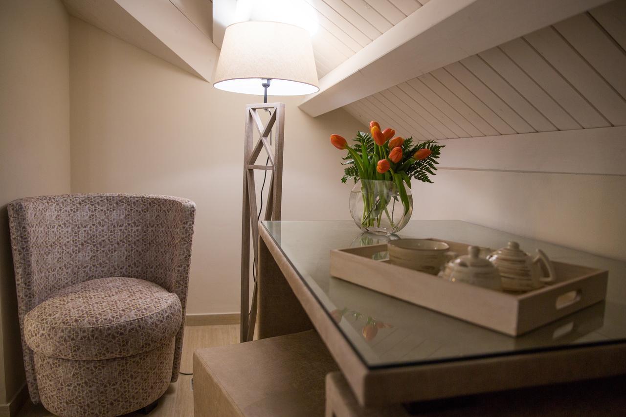 Attico Hotel Canicatti Bagian luar foto