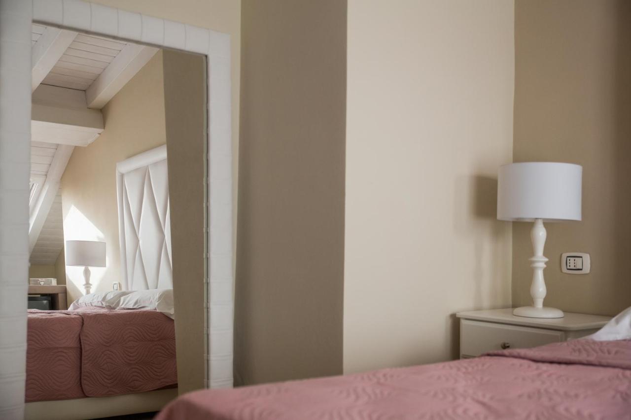 Attico Hotel Canicatti Bagian luar foto