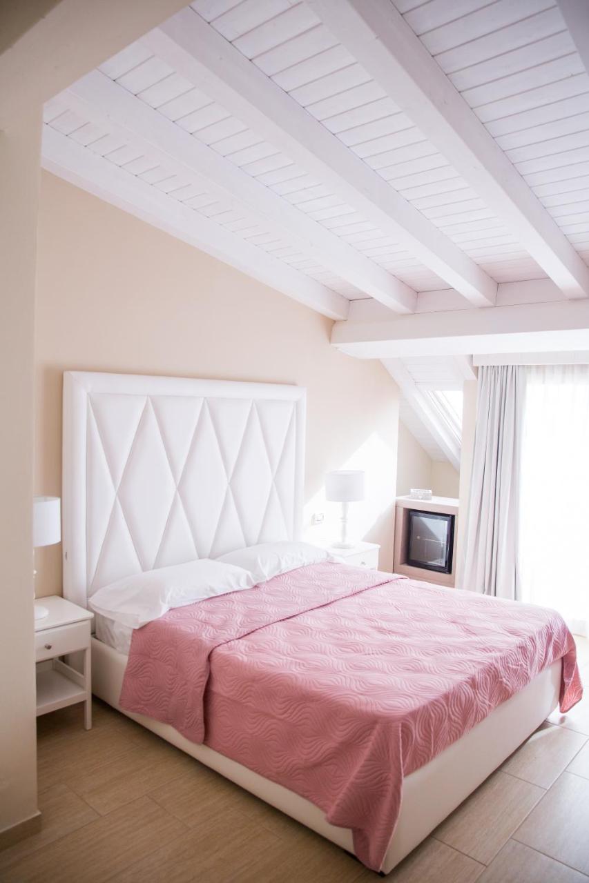 Attico Hotel Canicatti Bagian luar foto