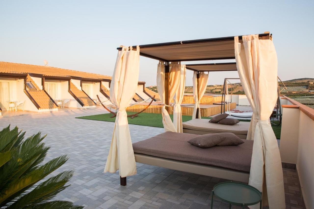 Attico Hotel Canicatti Bagian luar foto