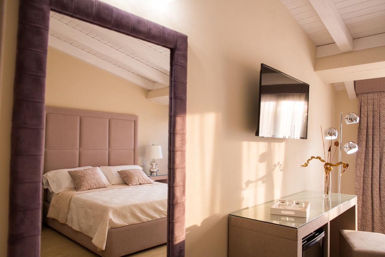Attico Hotel Canicatti Bagian luar foto